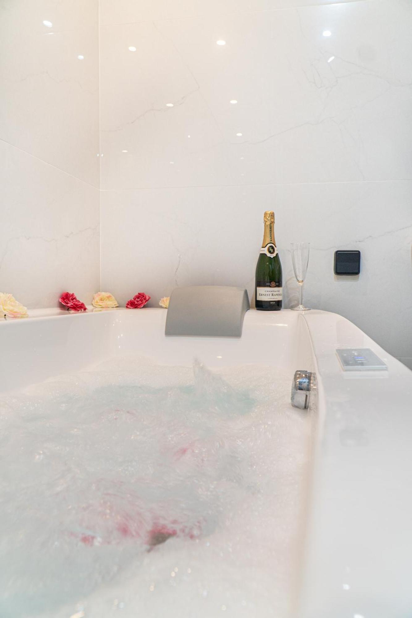 Paradise+ With Jacuzzi In The Heart Of Athens! מראה חיצוני תמונה